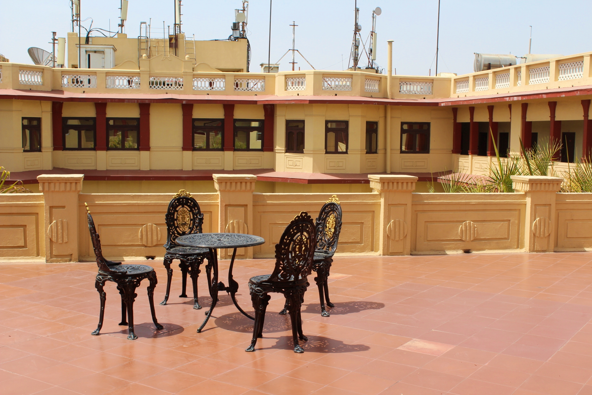 Noor-Us-Sabah Palace First Floor Courtyard