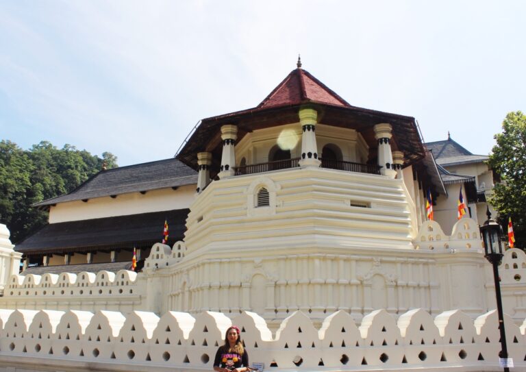 Kandy: Spice Garden, Tooth Relic and Kandayan Dance | Krazy Butterfly