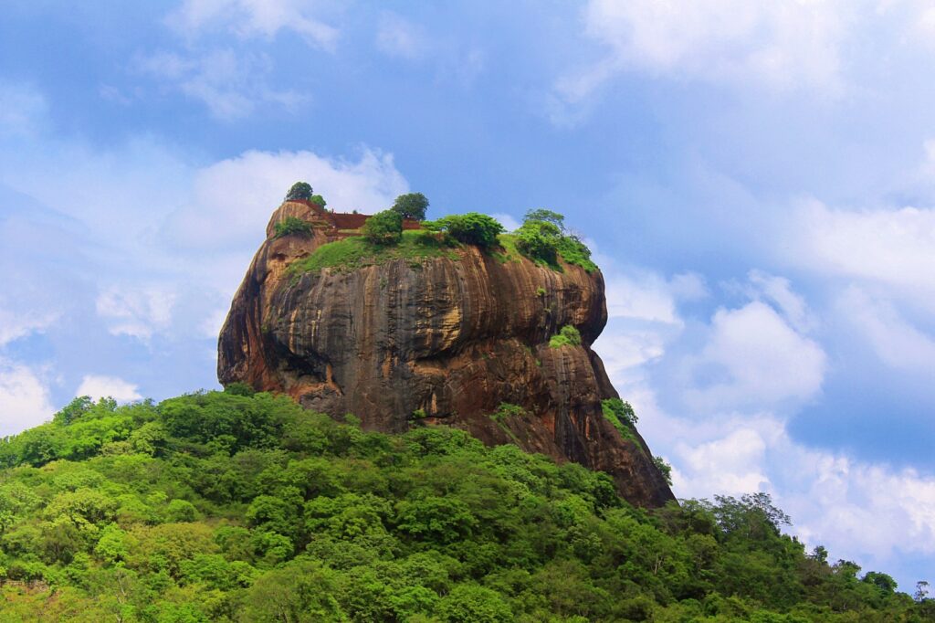 Experience The Thrill of a Lifetime at Sigiriya in Sri Lanka | Krazy ...
