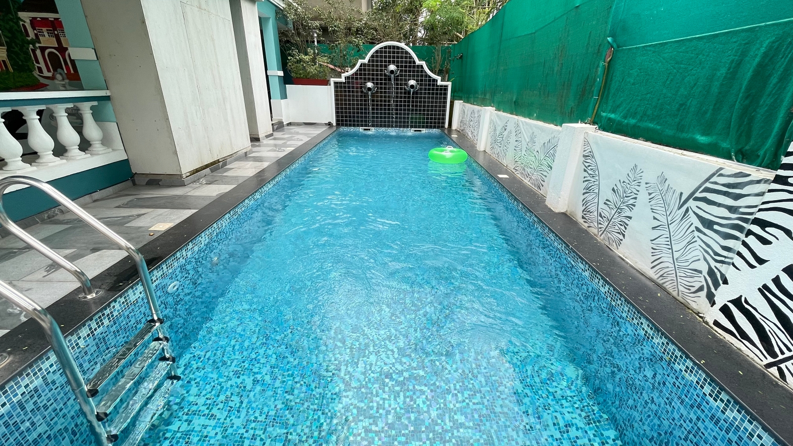 Treehouse Nova Swimming Pool