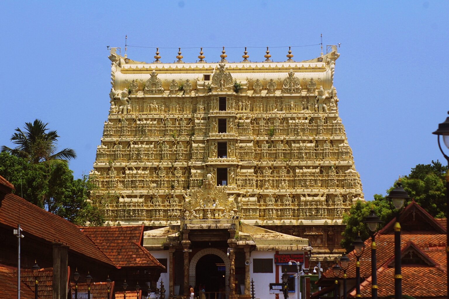 Sree Padmanabhaswamy Temple and Kuthiramalika Palace - Story Telling Co